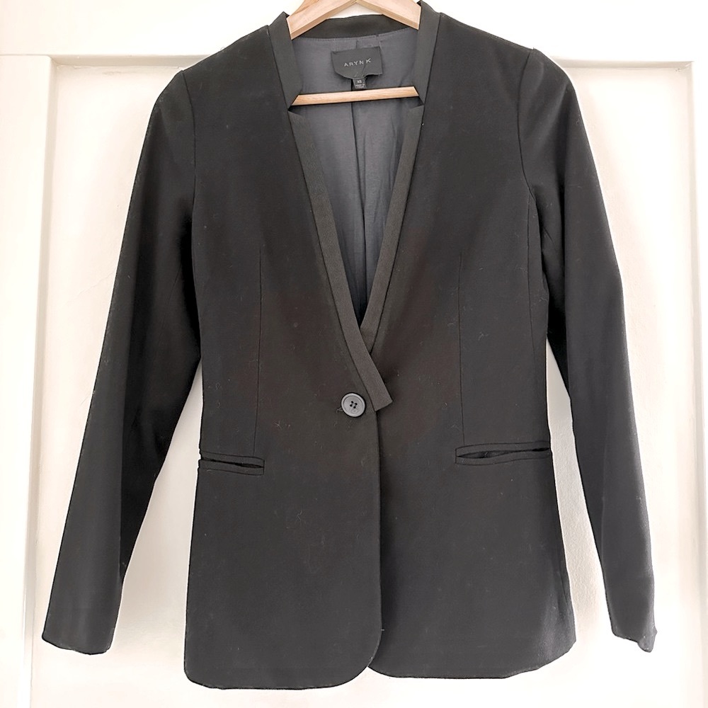 Aryn K Women's Executive Sweet Black Blazer - Size XS